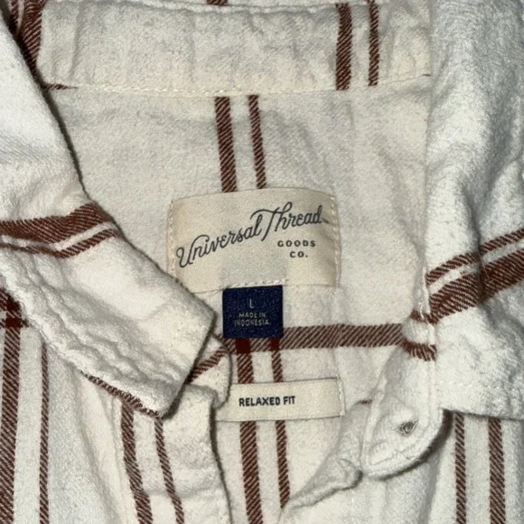 Universal Thread Plaid Button-Down flannel - Picture 2 of 4